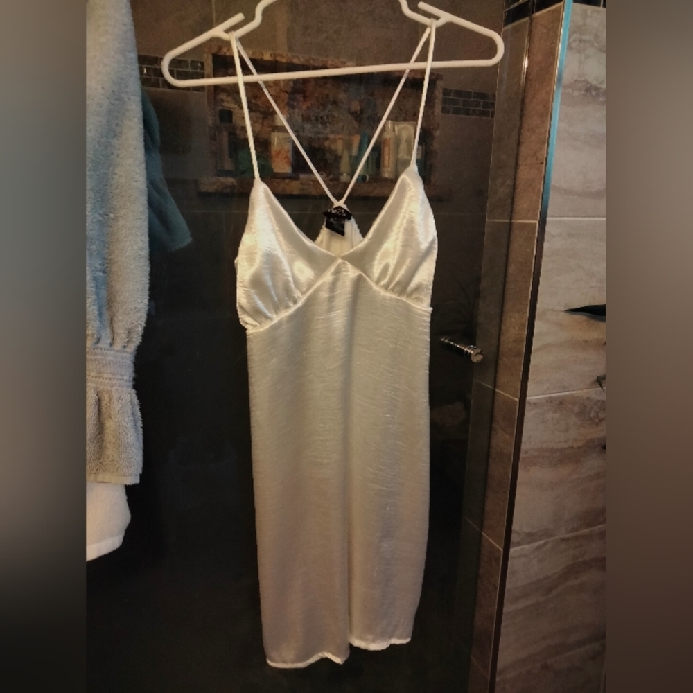 Rue21 women's white silk dress